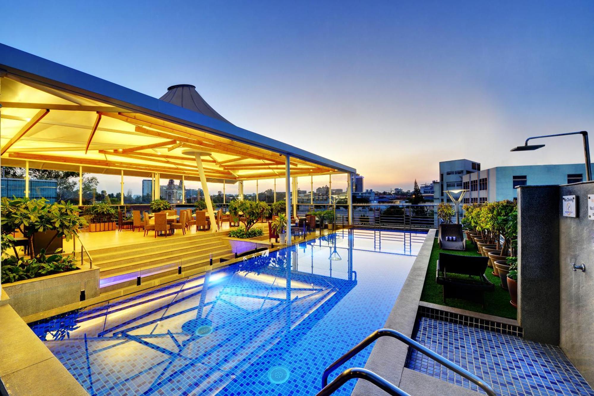 Hotel Iris The Business 4*