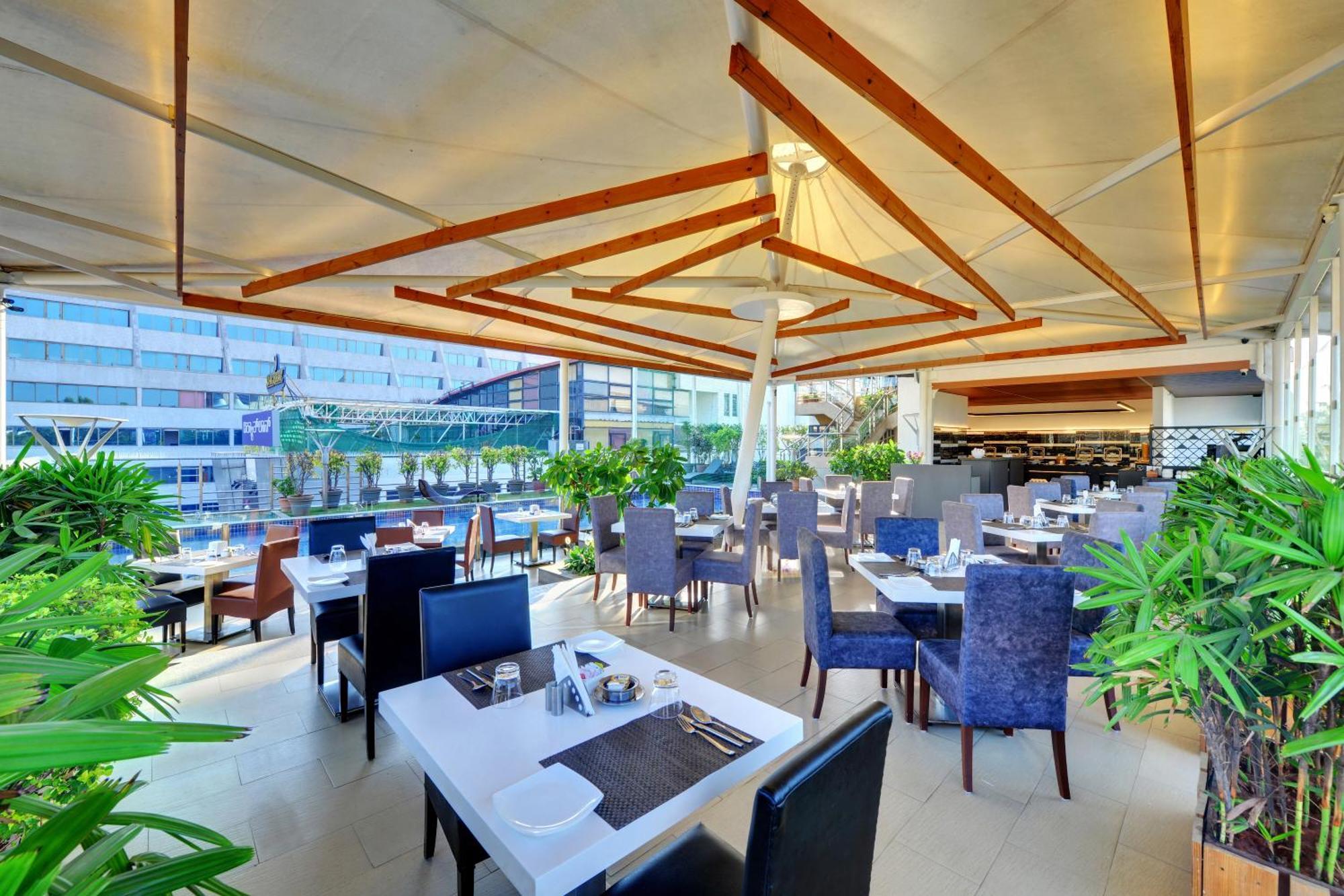 Iris The Business Hotel 4*