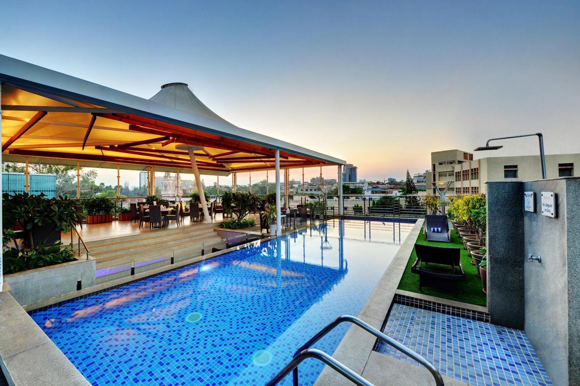 Iris The Business Hotel