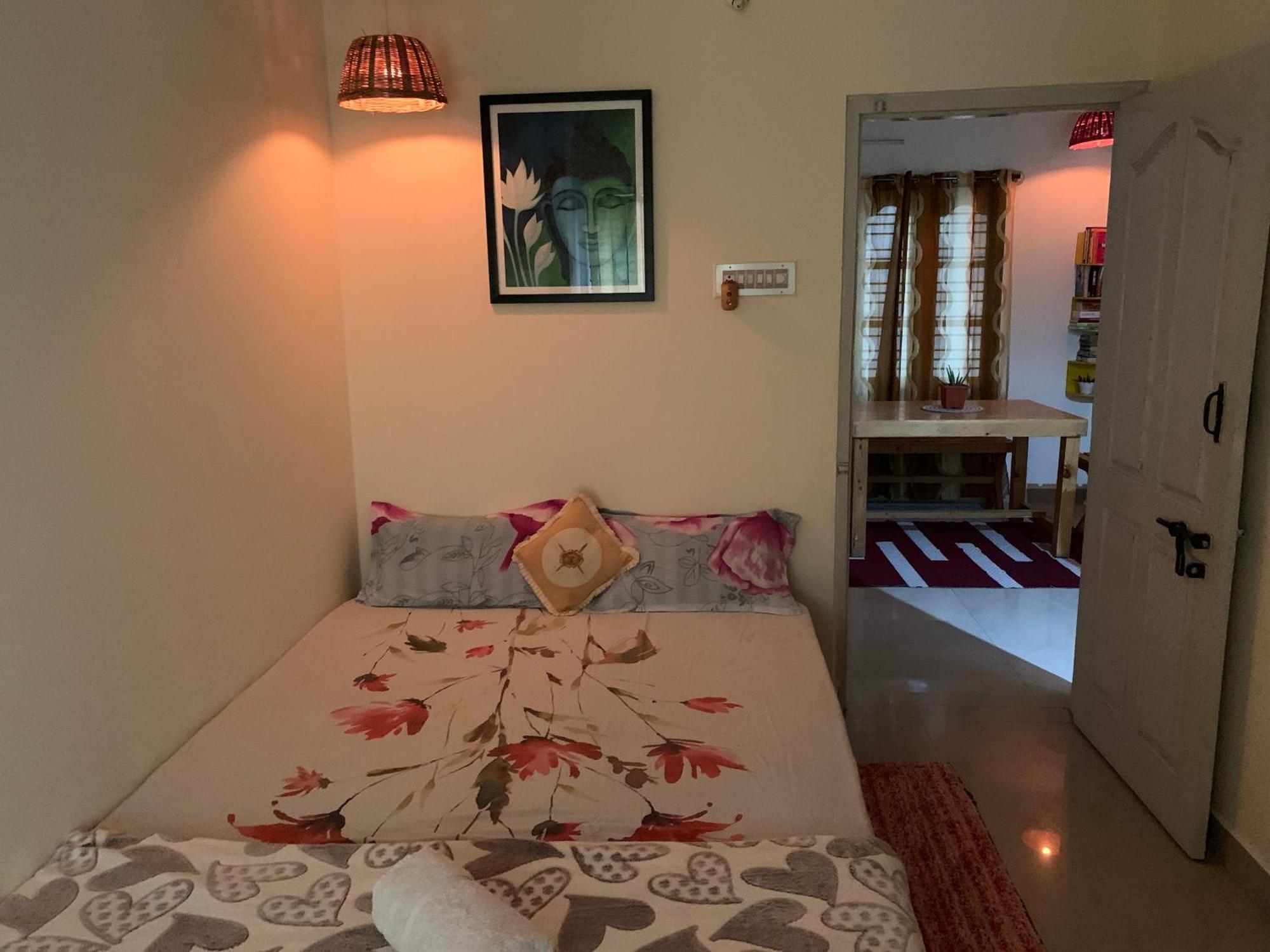 Ekta & Aikyam - One, Two & Three Bedroom Private *