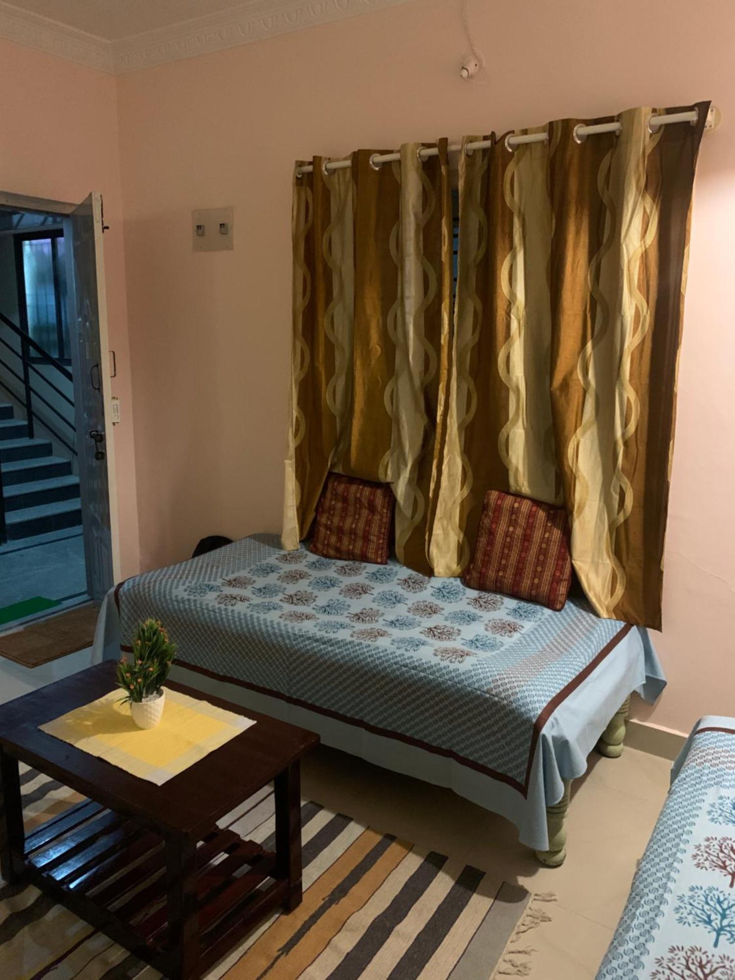 Ekta & Aikyam - One, Two & Three Bedroom Private *