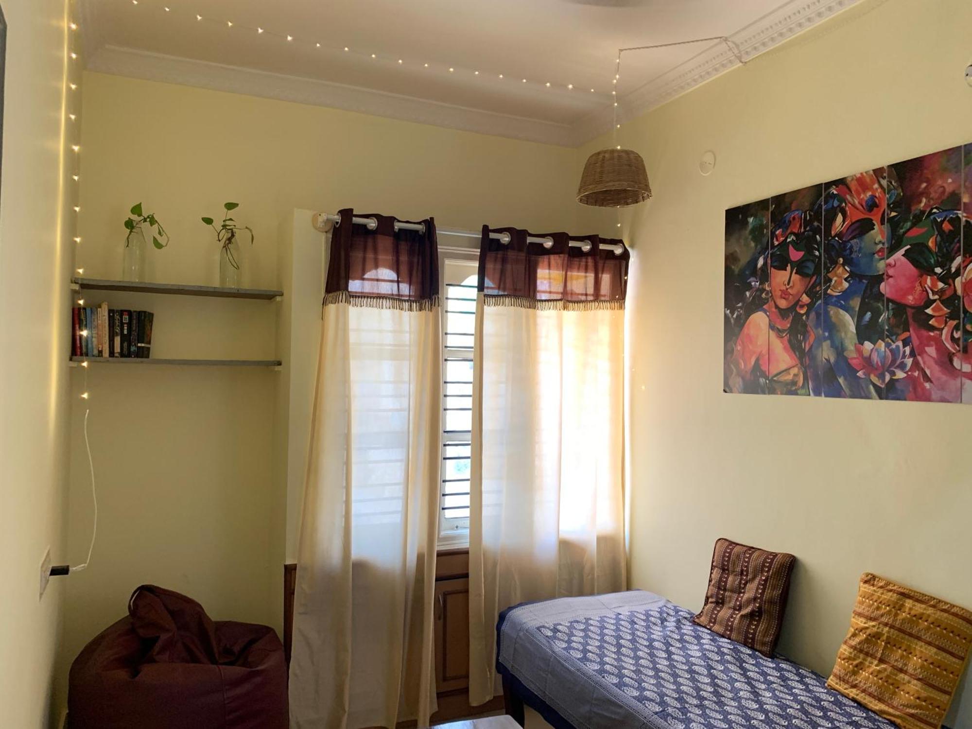 Ekta & Aikyam - One, Two & Three Bedroom Private Apartment