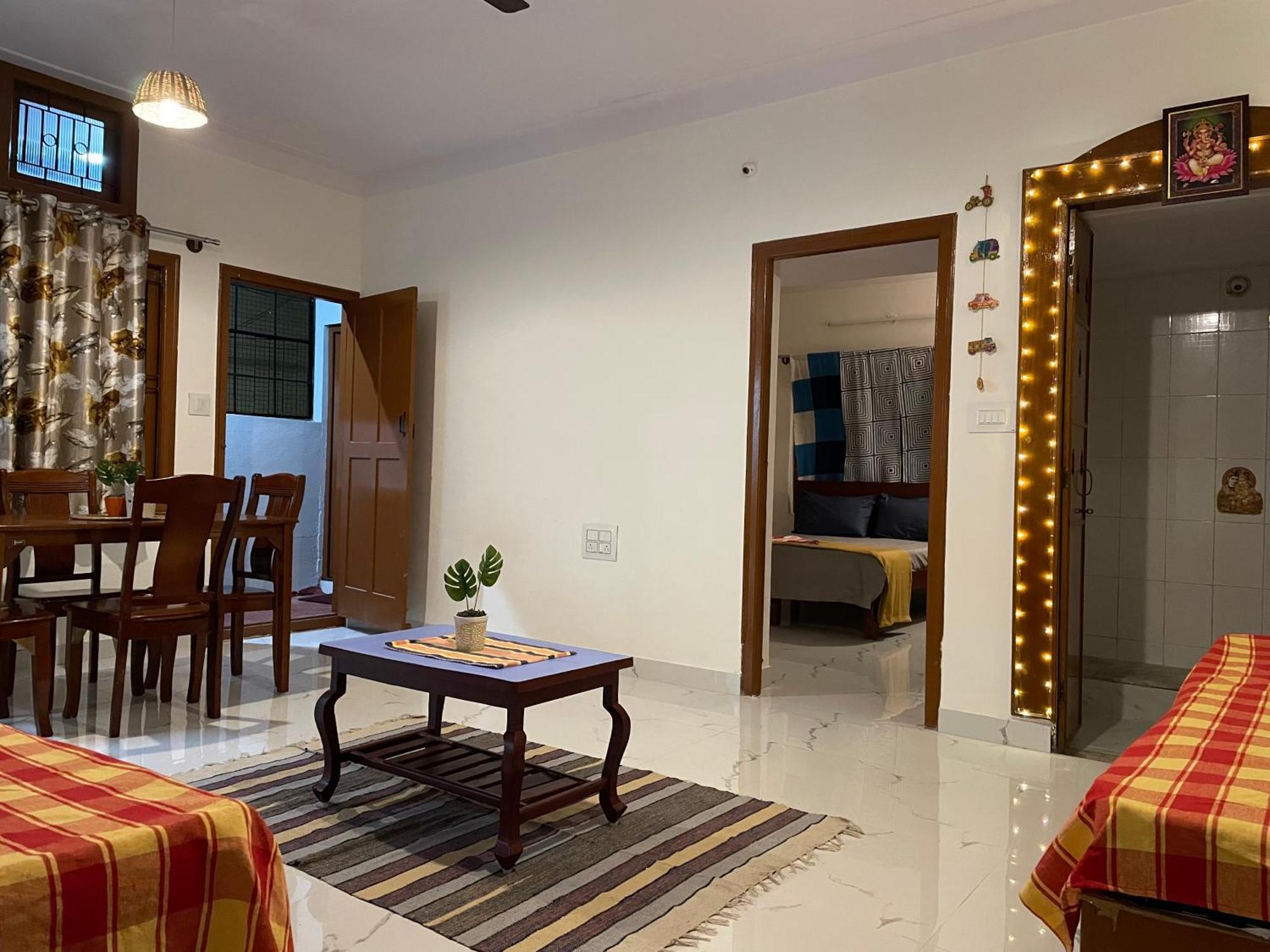 Ekta & Aikyam - One, Two & Three Bedroom Private Apartment *