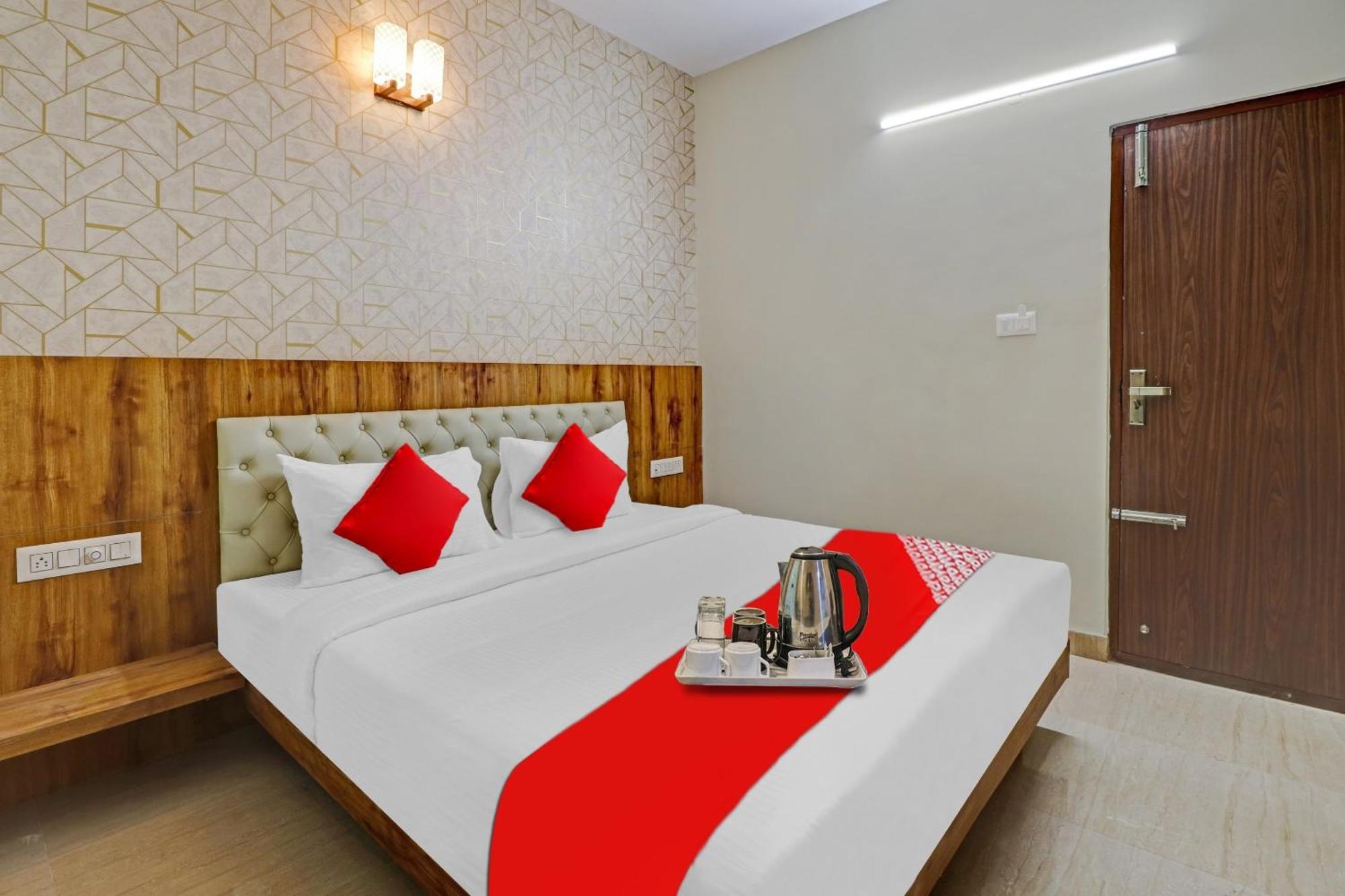 Super Collection O Global Near Kengeri Bus Terminal Metro Station Hotel Bangalore