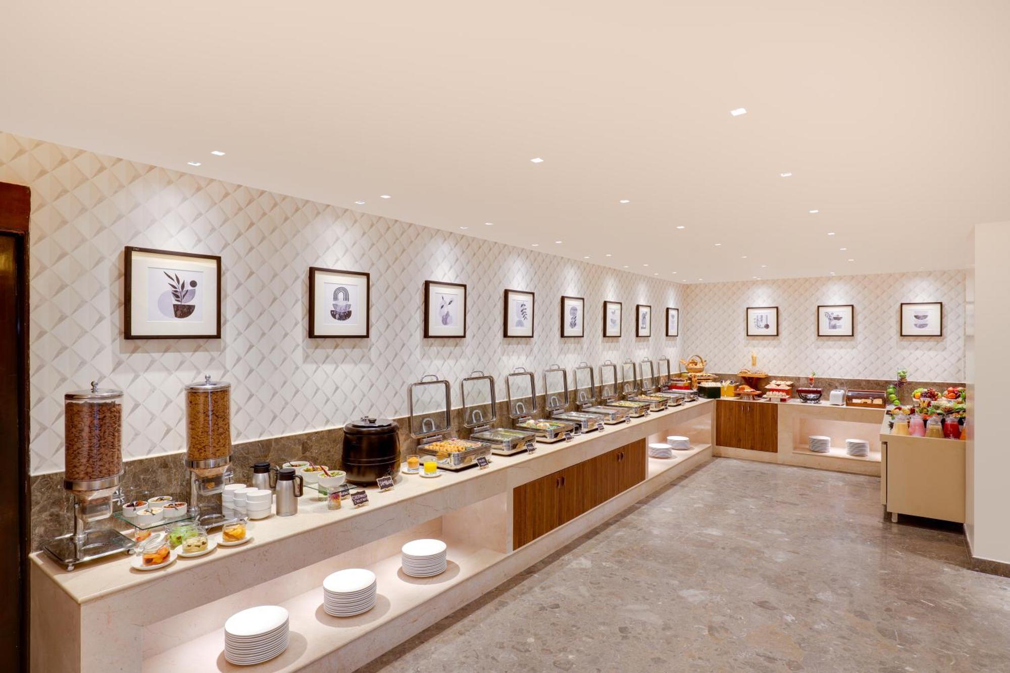 Hotel Lemon Tree Suites, Whitefield, Bengaluru