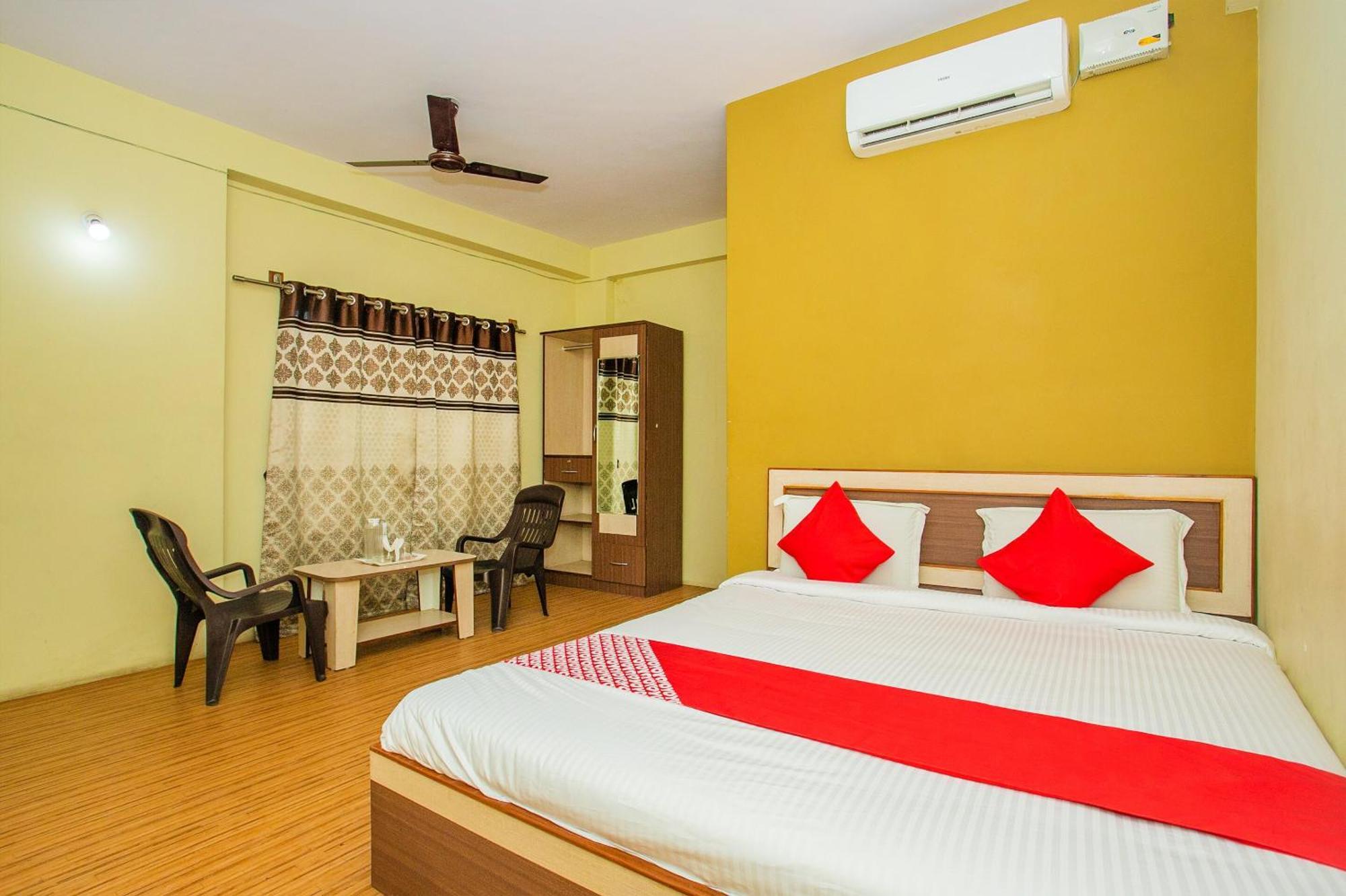 Oyo Flagship Alankar Residency 3*