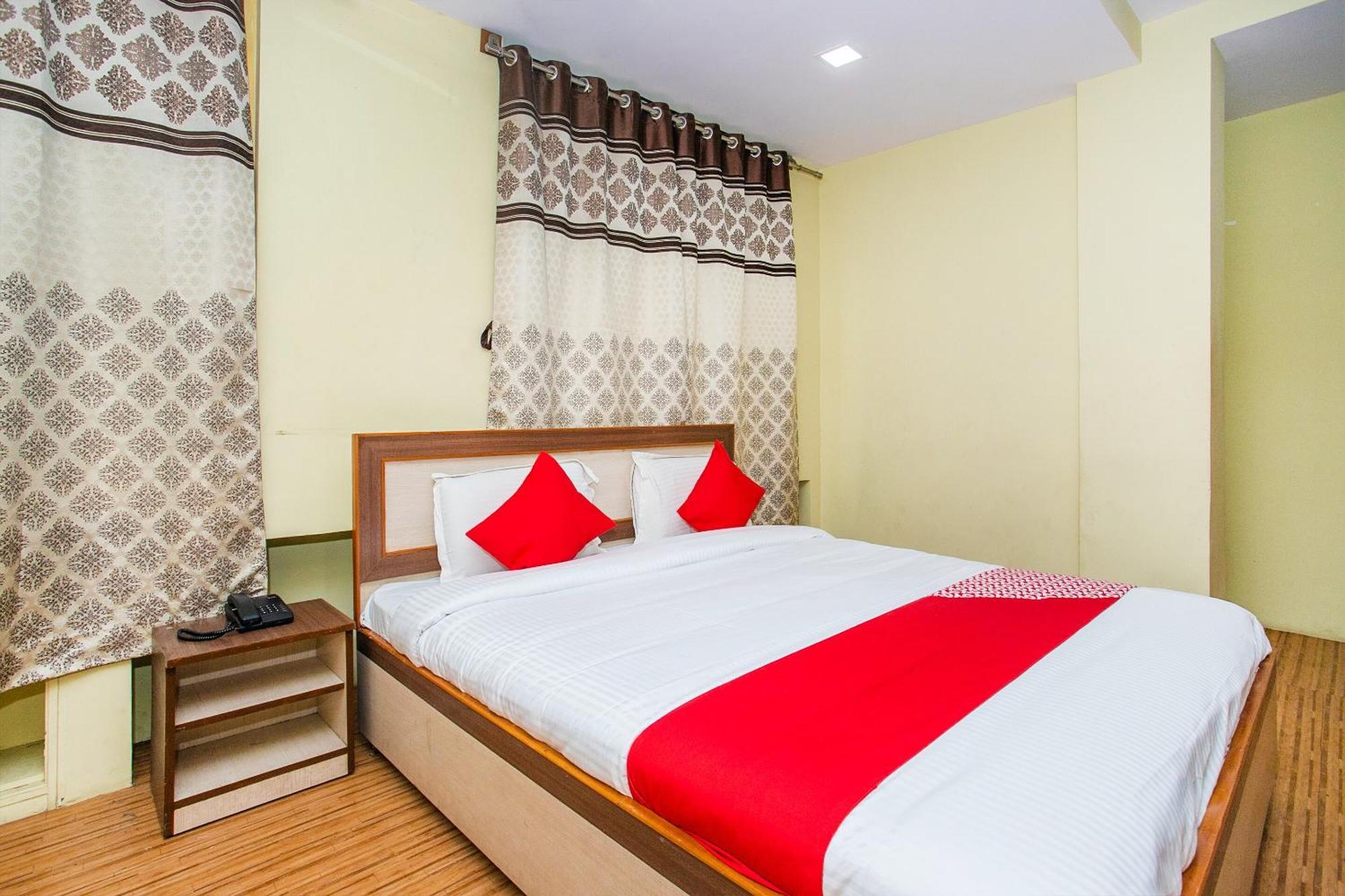 Oyo Flagship Alankar Residency Bangalore