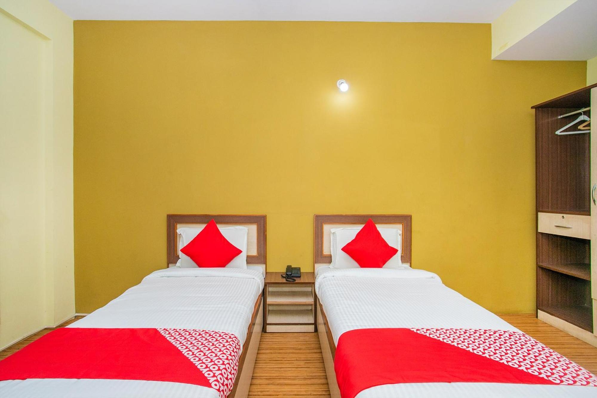 Oyo Flagship Alankar Residency 3*