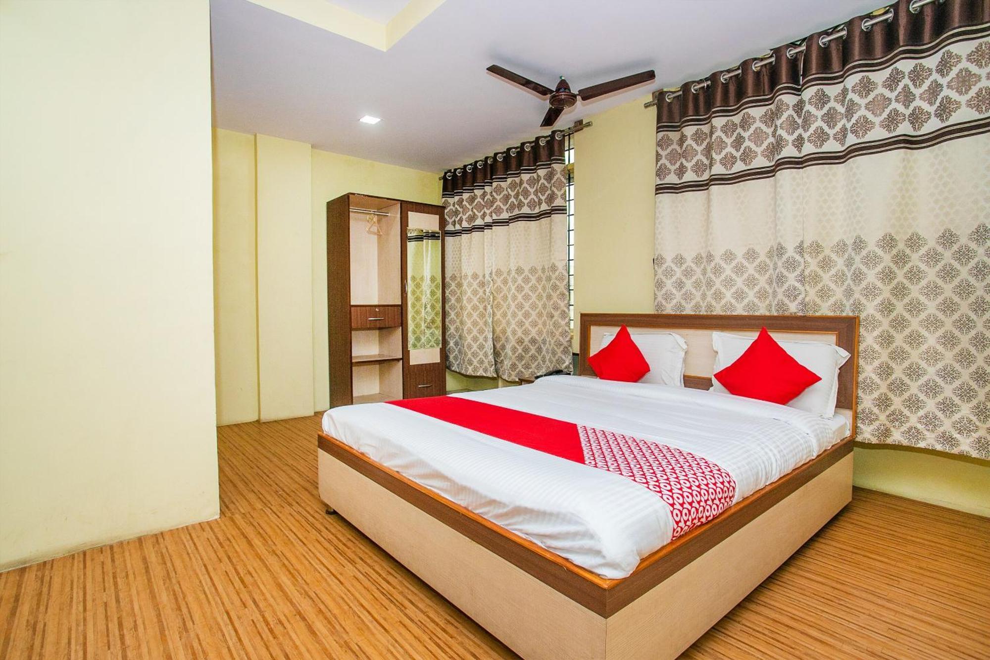 Oyo Flagship Alankar Residency Bangalore