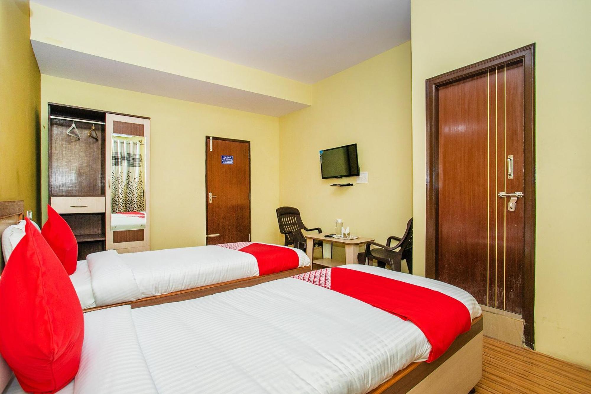 Oyo Flagship Alankar Residency 3*