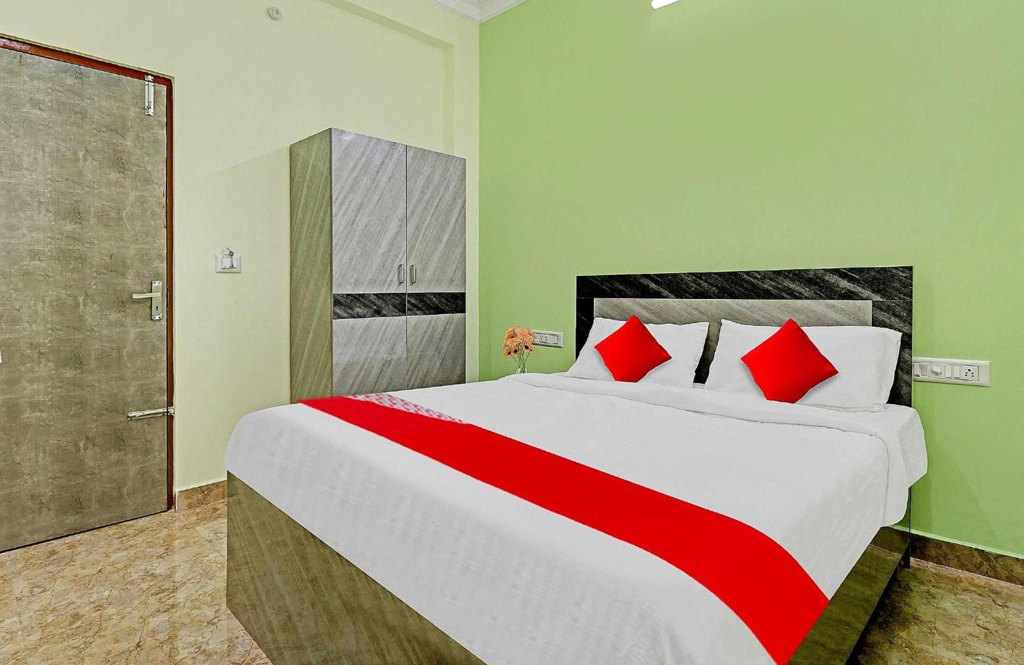 O Skyspace Near Hare Krishna Hill 4*