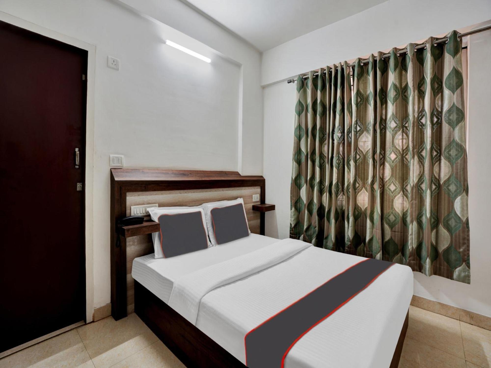 Hotel B Six