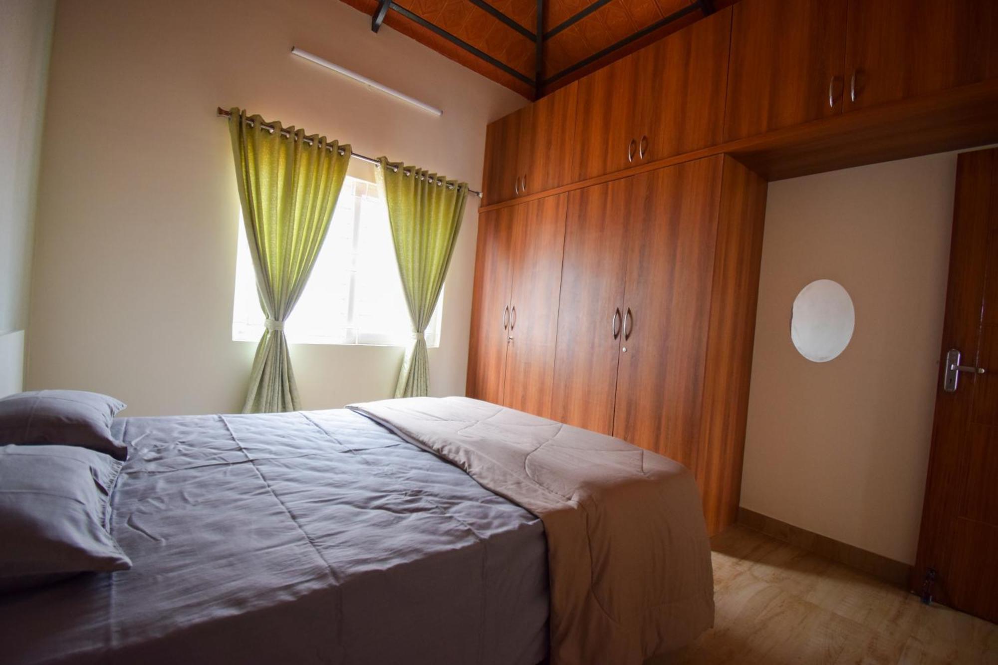 Apartment Staymazing-1,2 & 3 Bhk Ac In Hebbal-5mins To Manyata-30mins To Airport Bangalore