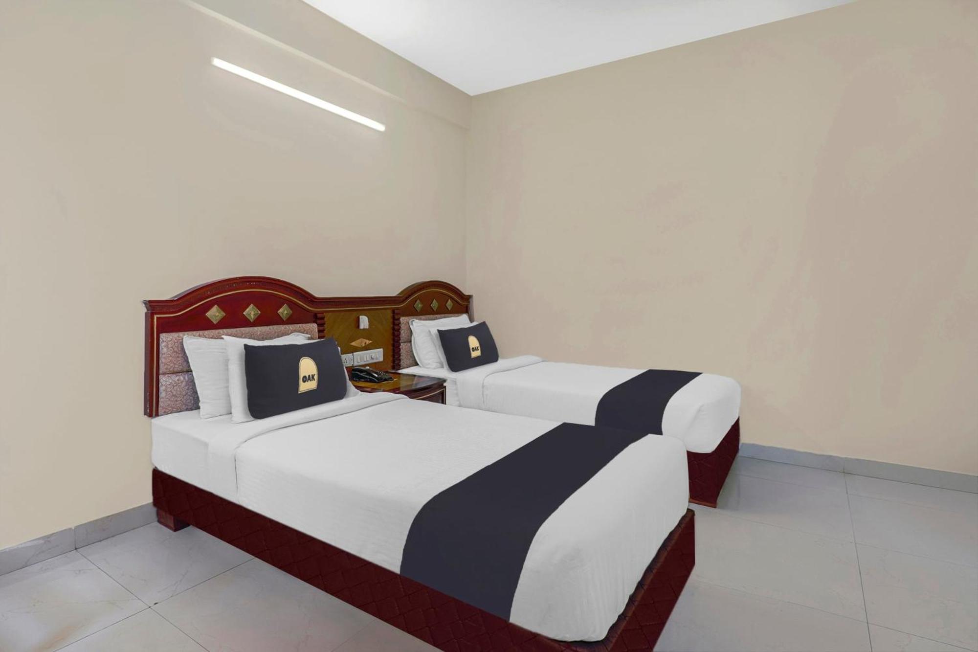 Collection O 29 Church's Near Cubbon Park 4*