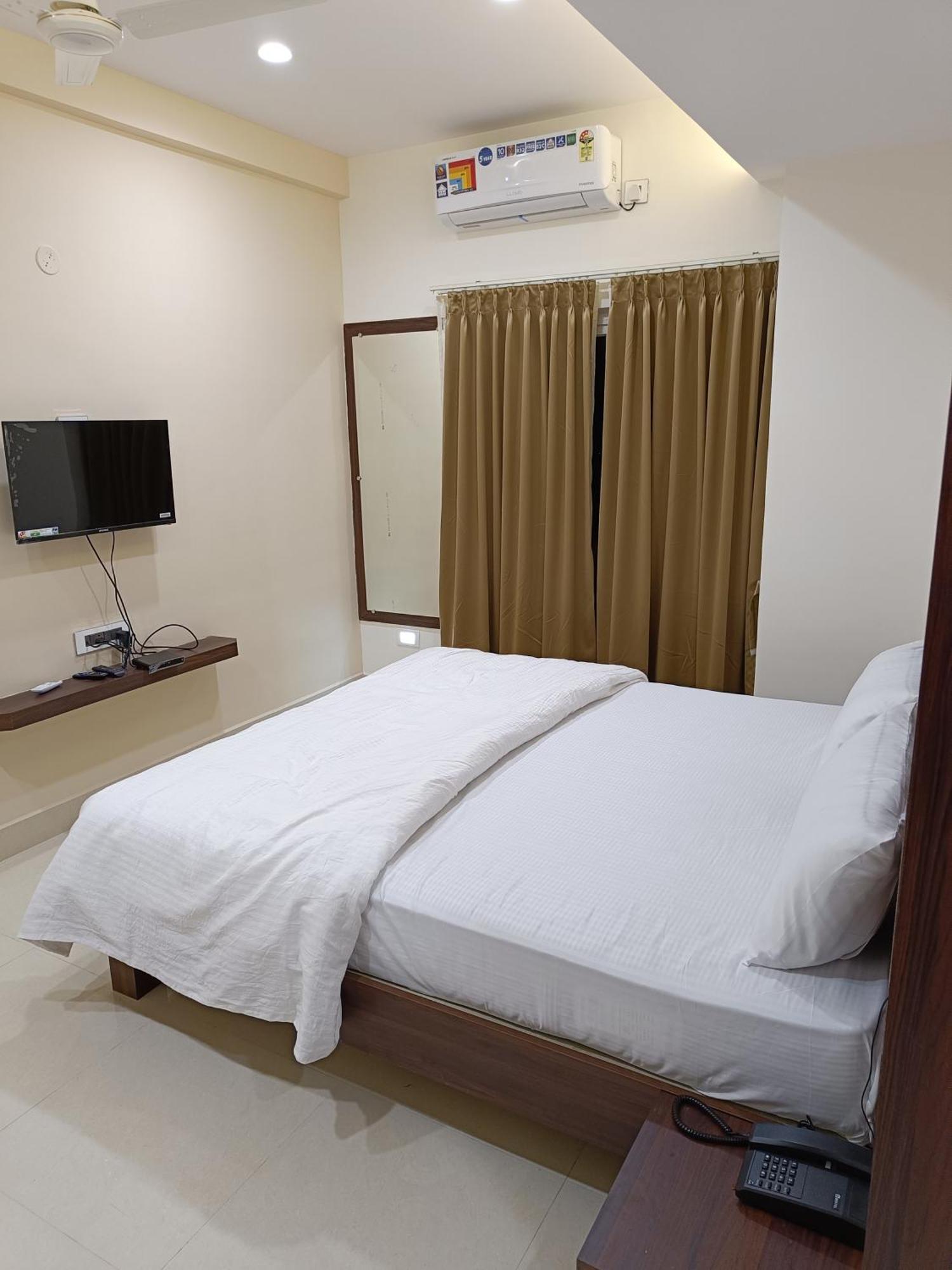 Hotel Rk Comforts Bangalore