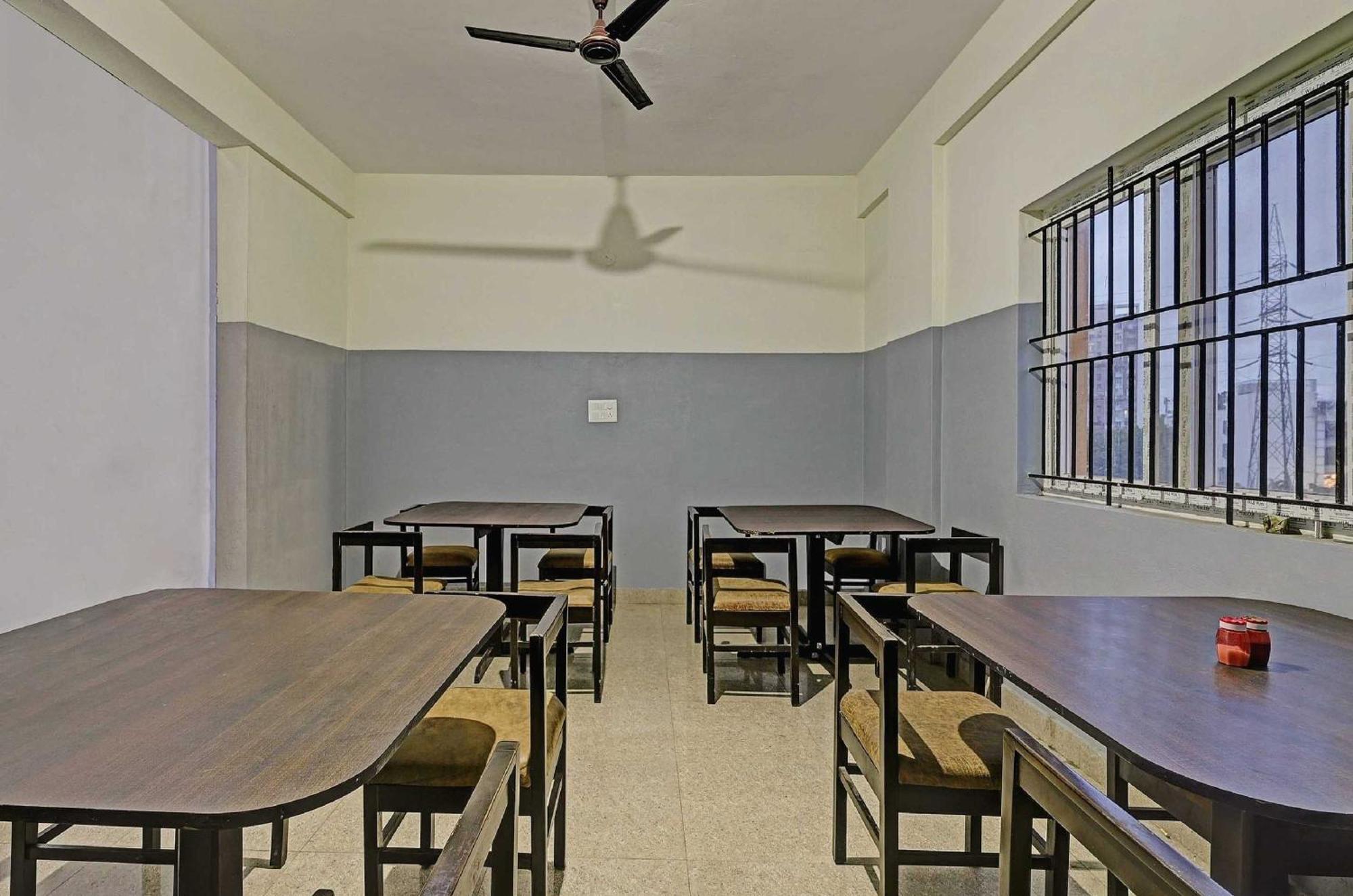 Collection O Sri Sapthagiri Near Phoenix Marketcity Hotel 3*