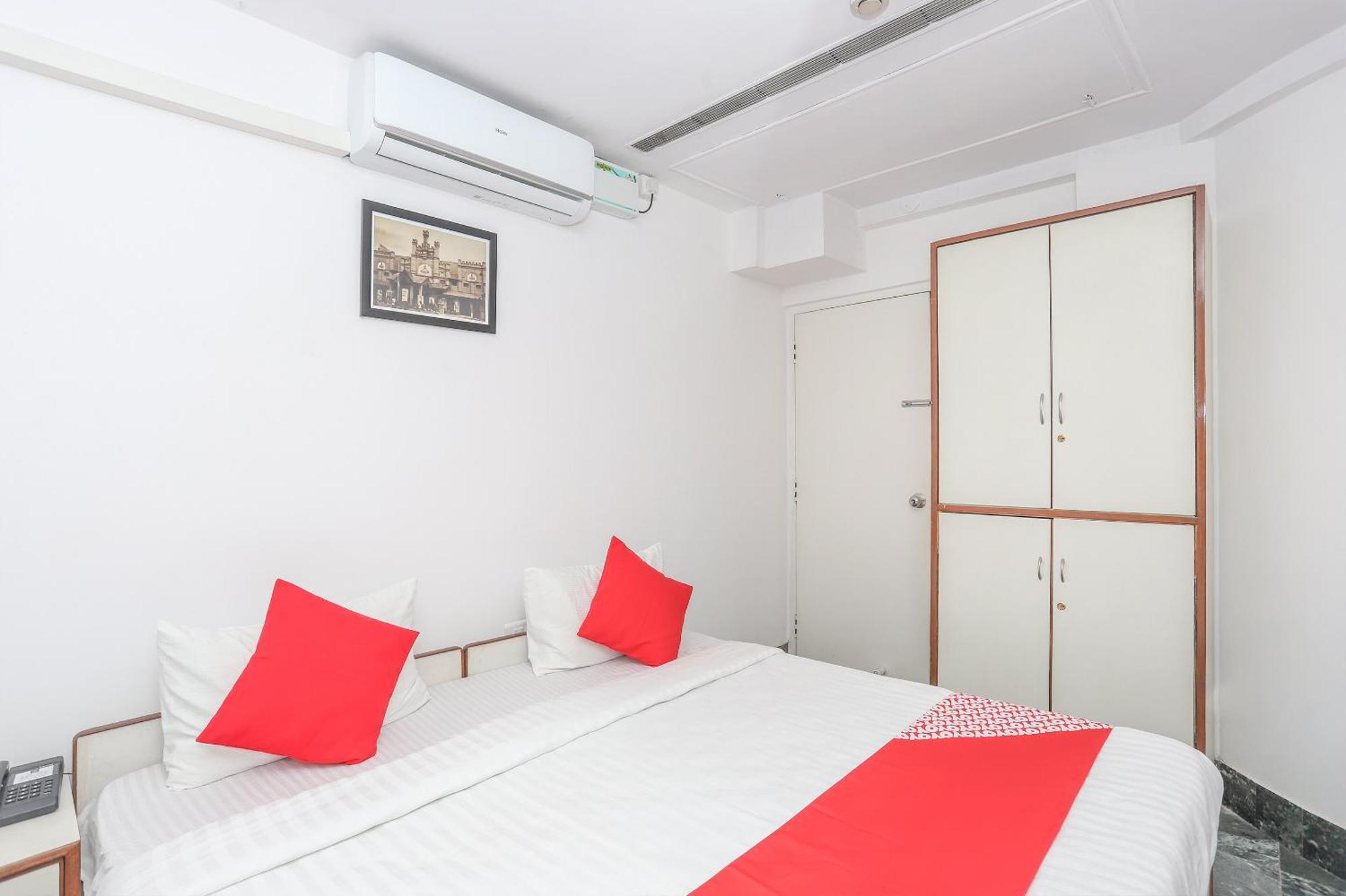 Hotel Oyo Townhall