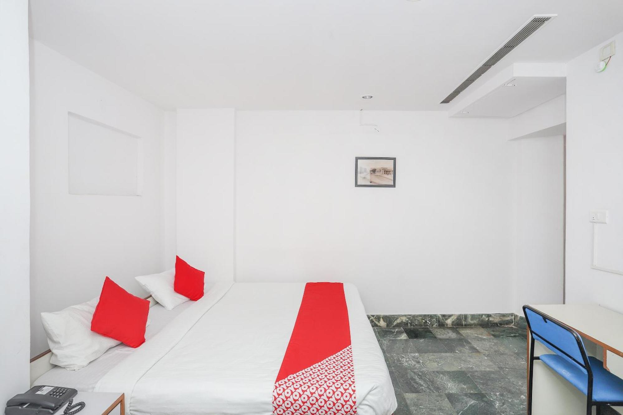 Oyo Townhall Hotel Bangalore