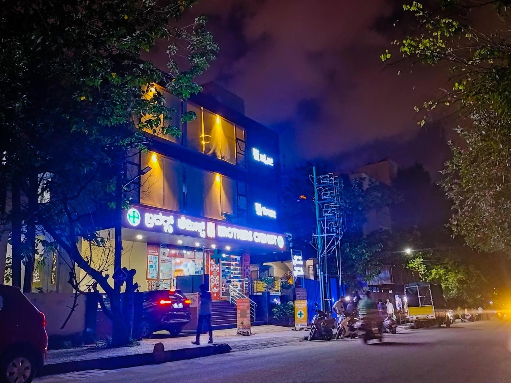 Elegano Serviced Apartment *