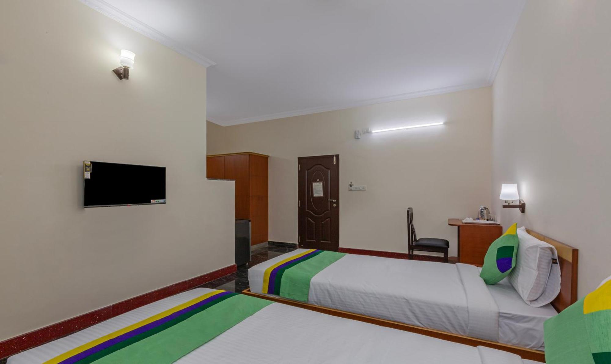 Hotel Treebo Akshaya Residency