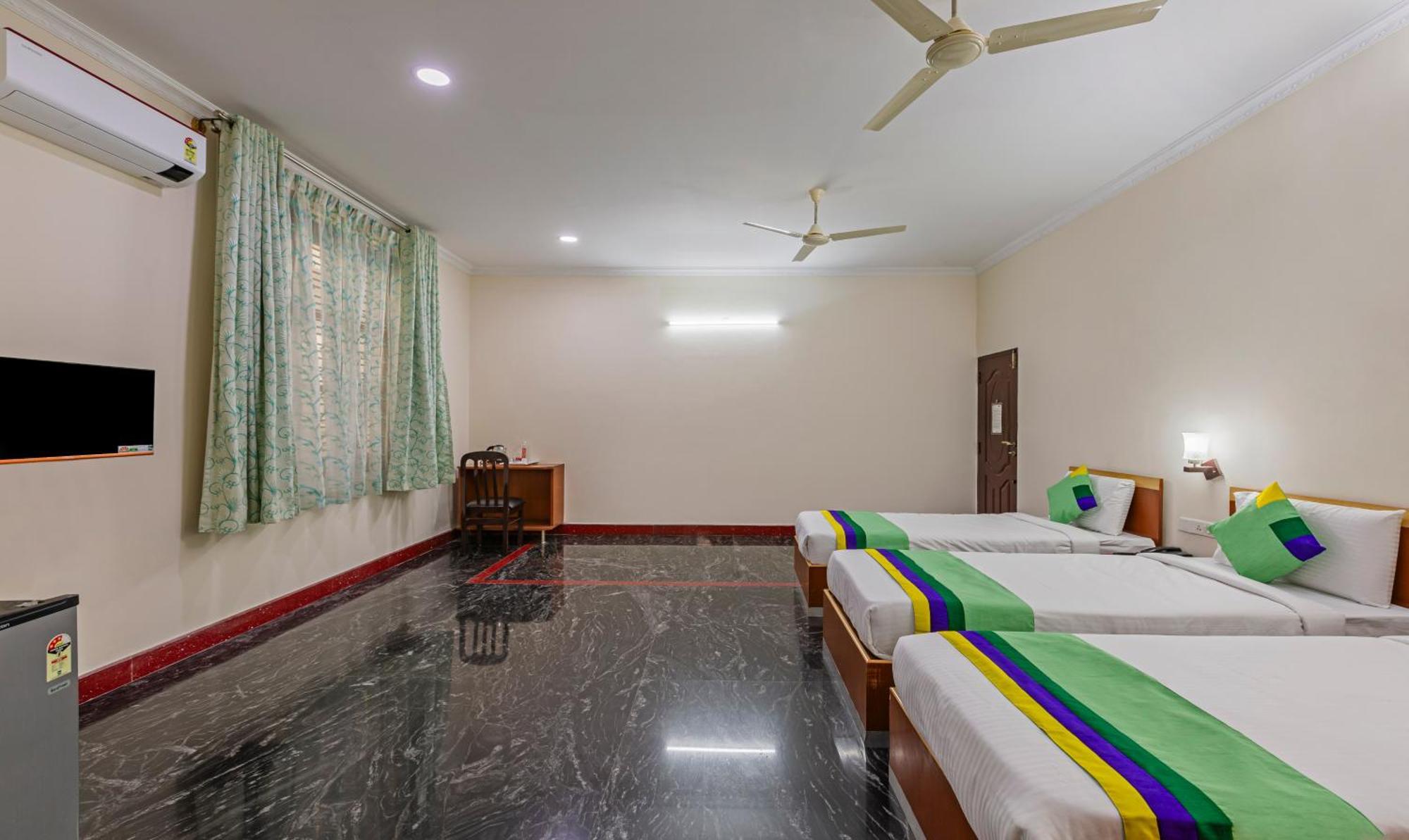 Hotel Treebo Akshaya Residency 3*