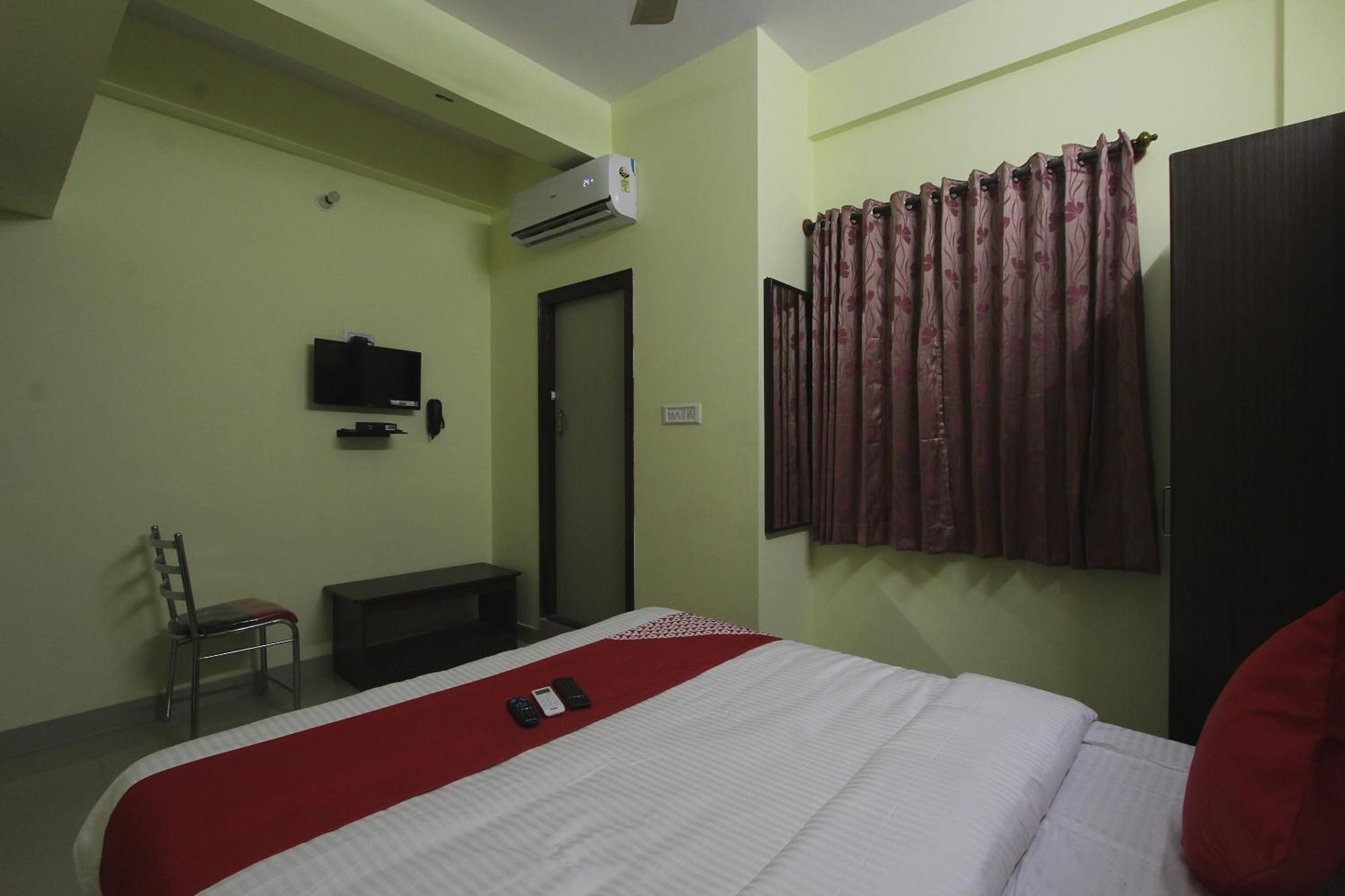 O V R Residency Near Sri Amruth Chithra Mandira Hotel