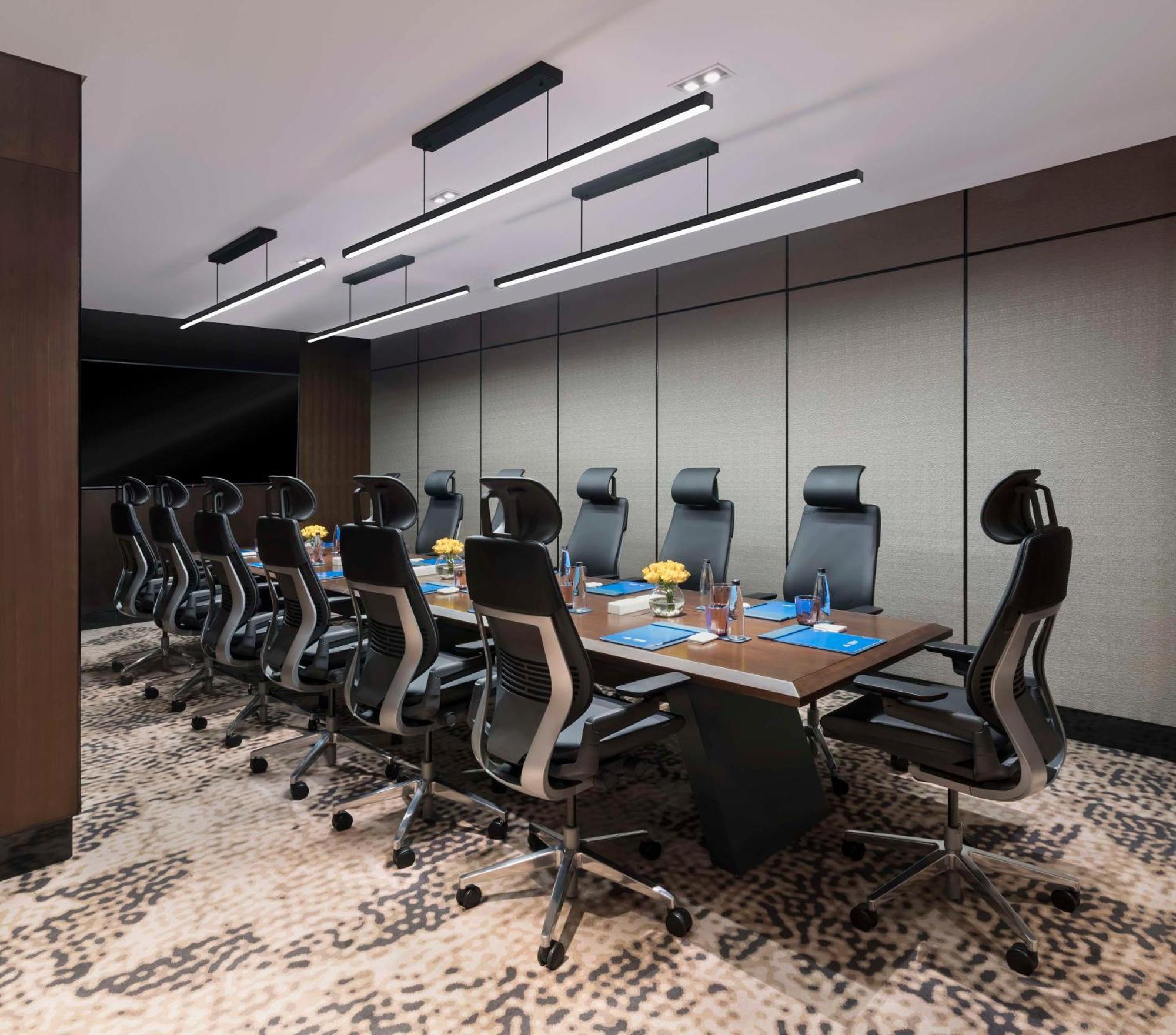 Hilton Embassy Manyata Business Park Hotel