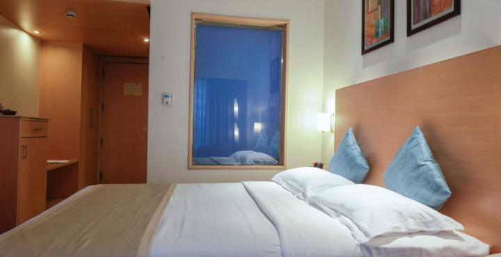 La Sara Hometel Bangalore
