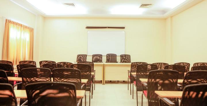 Oyo 15781 Shree Adiga Residency 3*