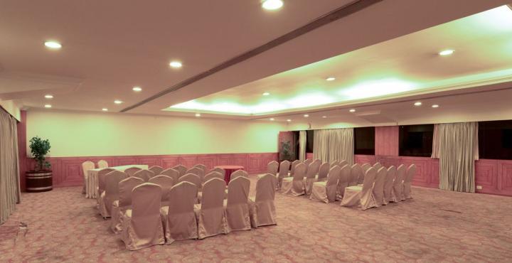 Hotel Monarch Luxur - Infantry Road Bangalore