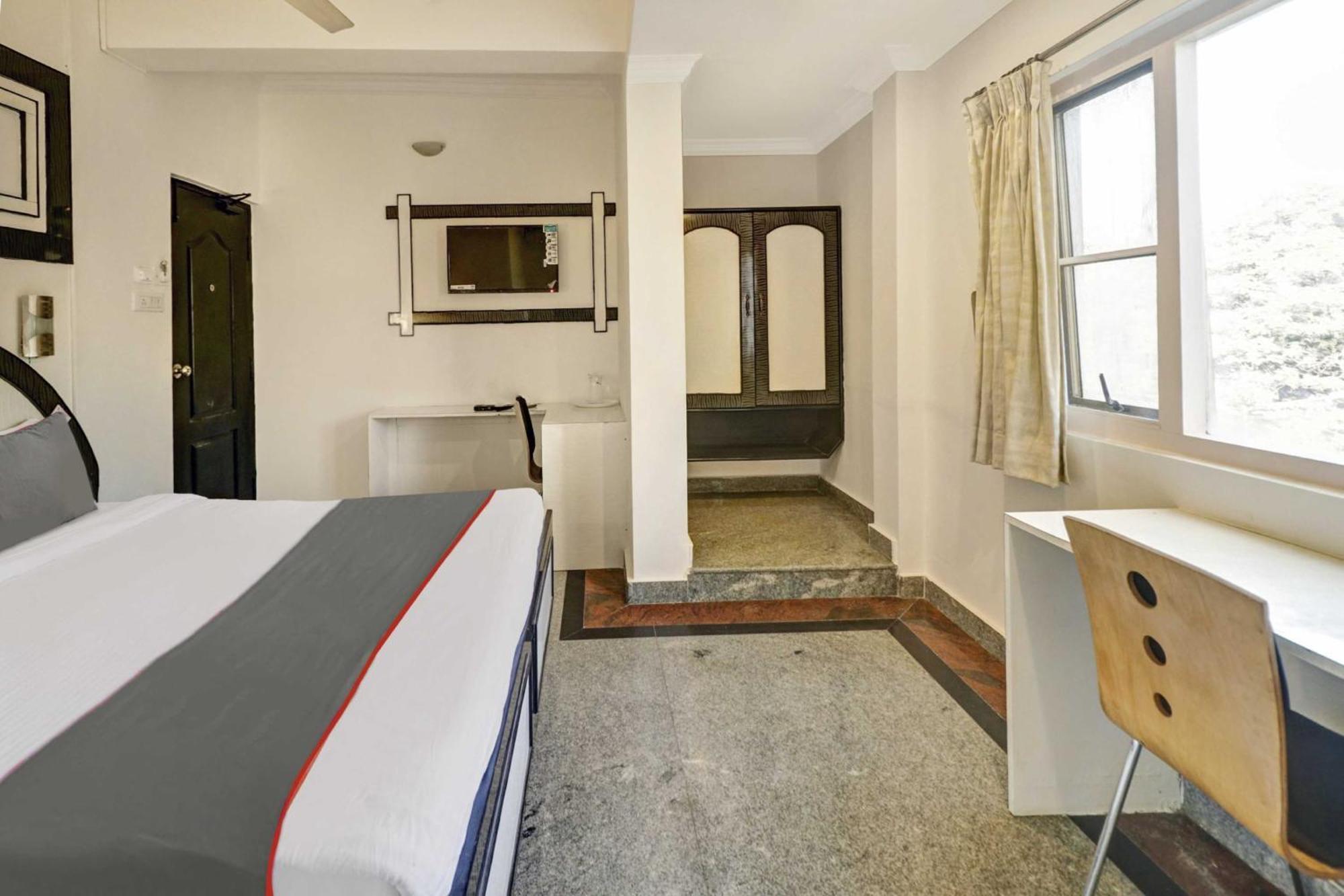 Hotel Collection O Sabharwal Residency Near Lalbagh Botanical Garden