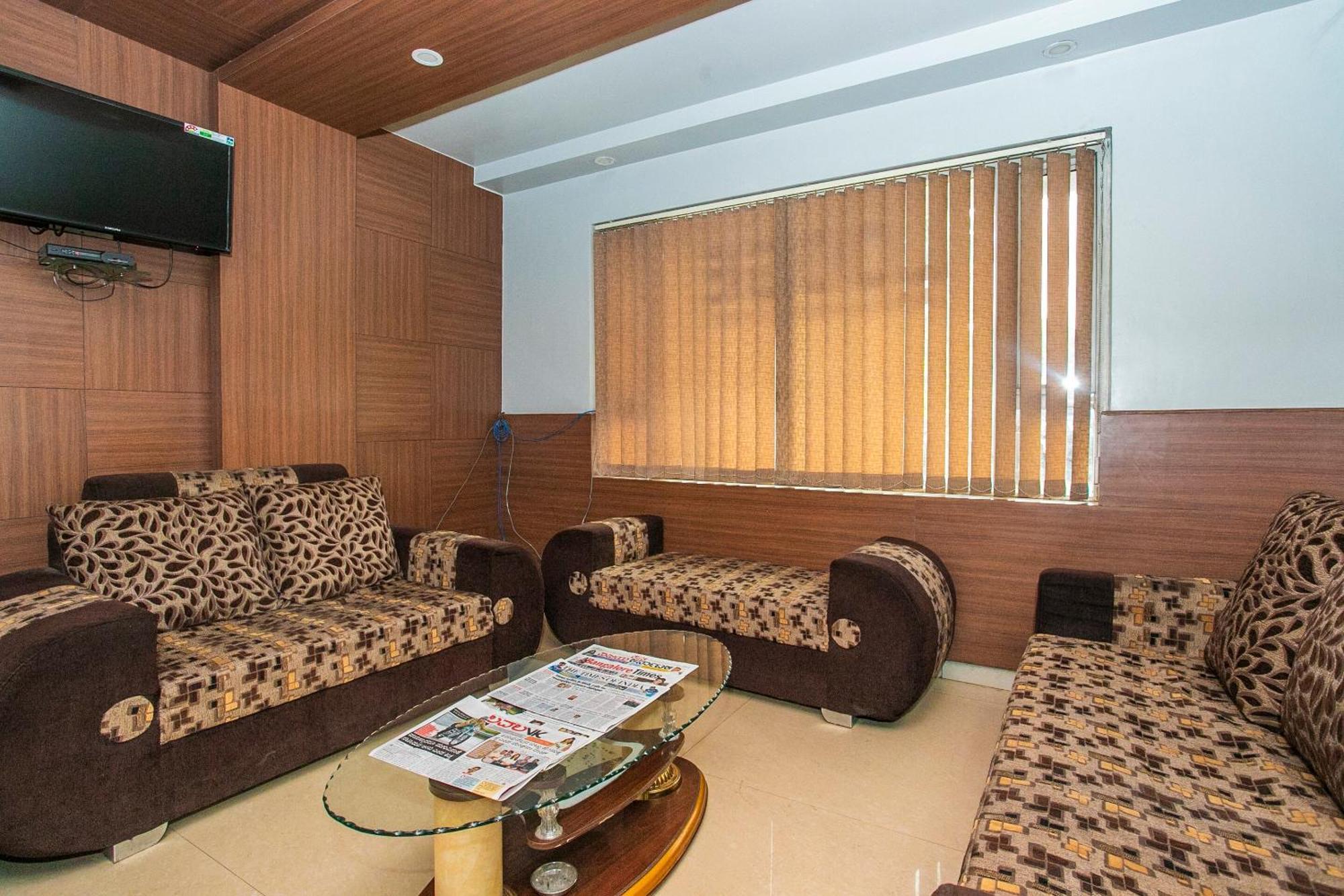 O White Near Lalbagh Botanical Garden Hotel