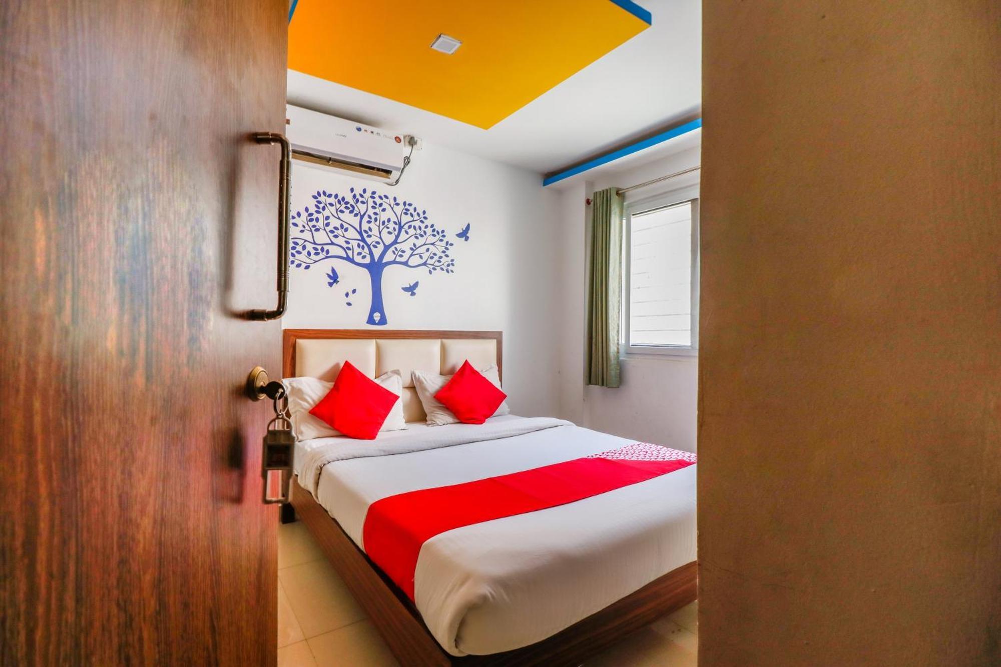 Hotel O 69693 The Royal Park Bangalore