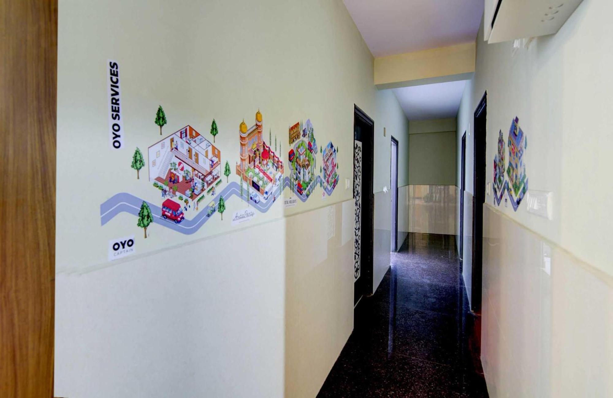 O Varcity Plaza Hotel 4*