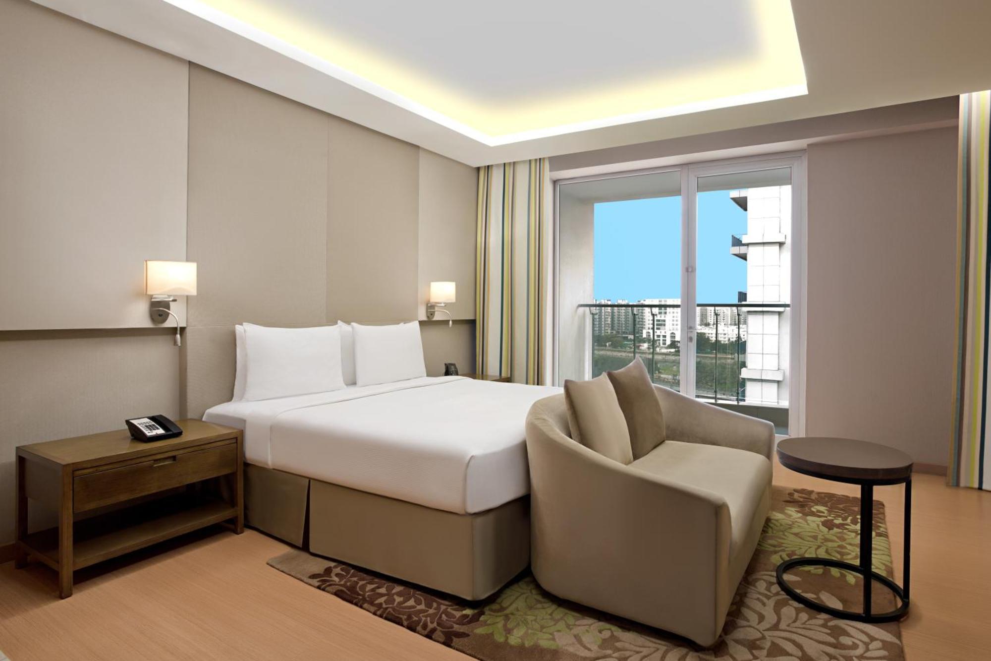 Hotel Doubletree By Hilton Outer Ring Road 5*