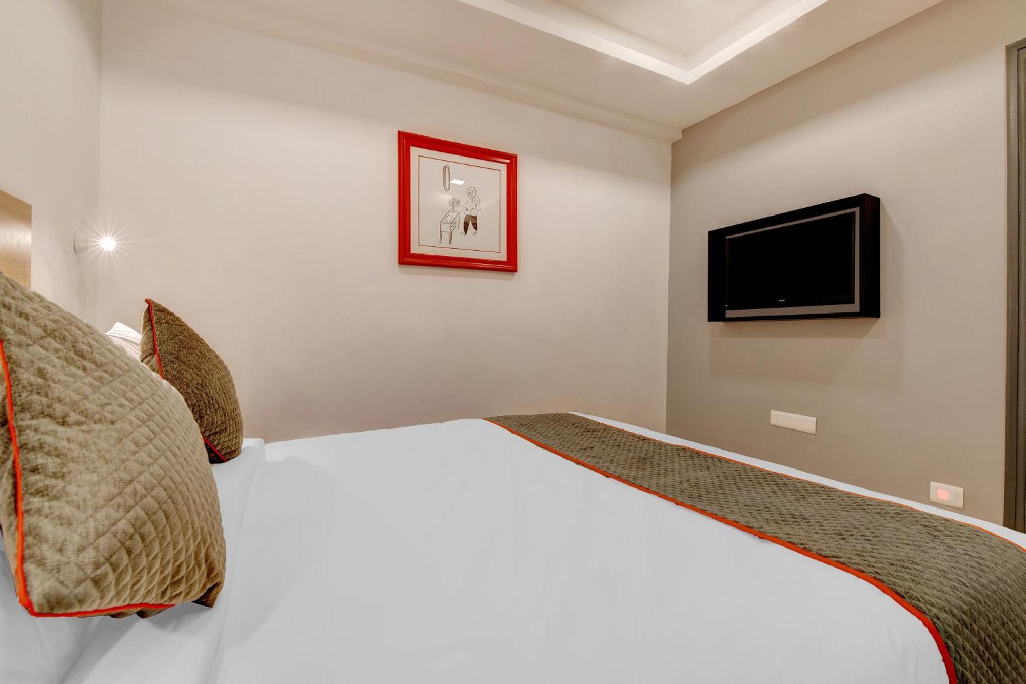 Townhouse Siri Residency Hotel 4*