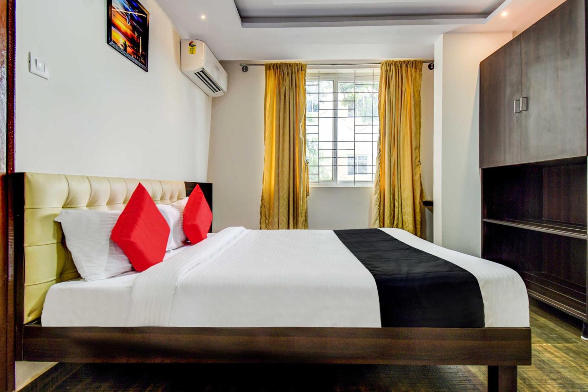 Hotel Collection O 73565 J J Global Exotics