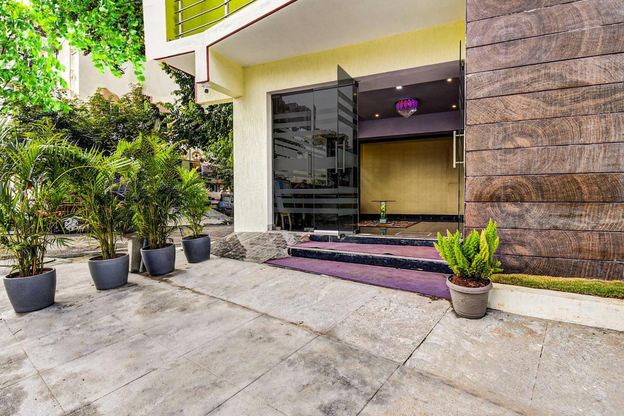 Collection O 73565 J J Global Exotics Hotel