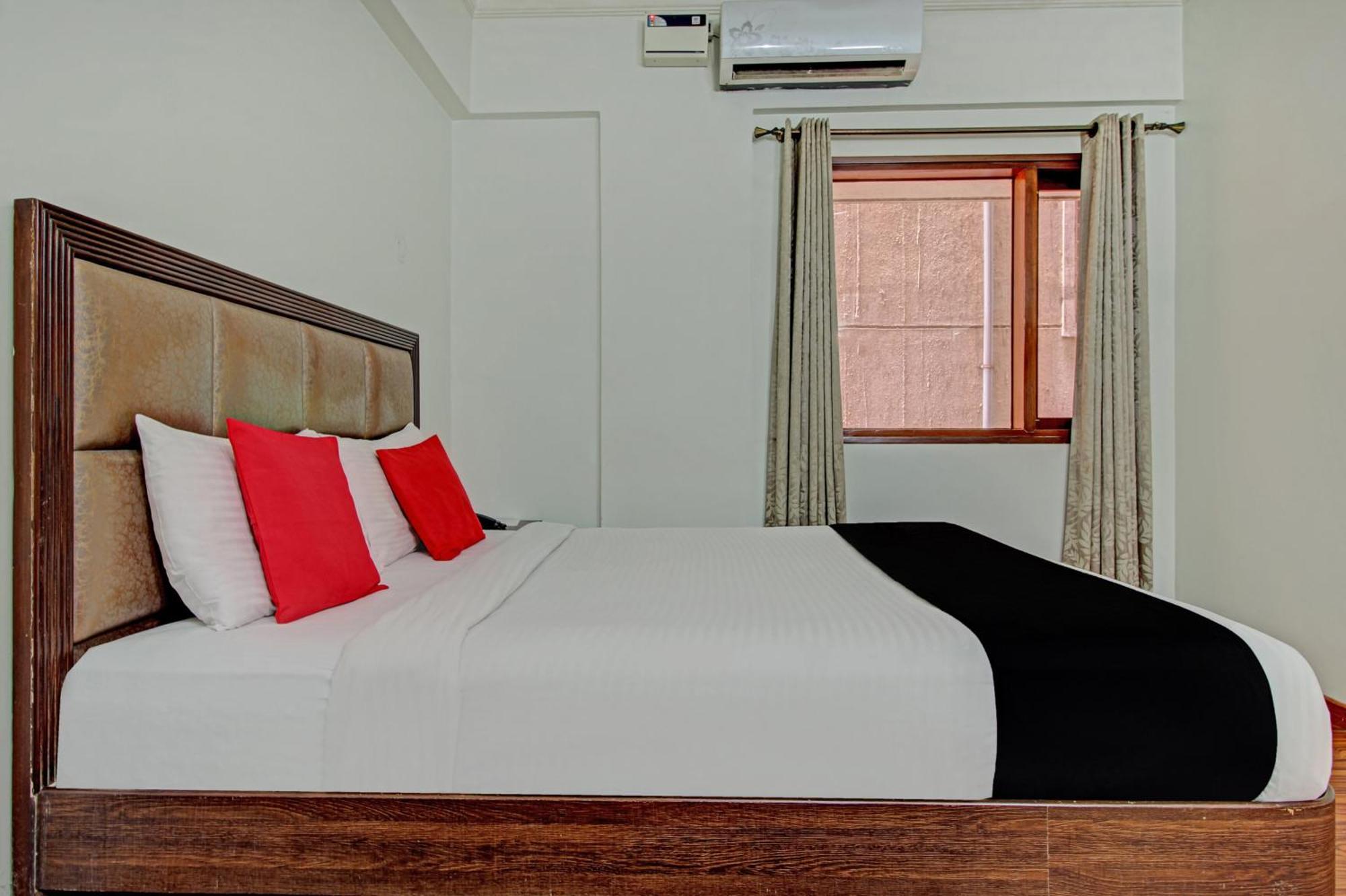 Hotel Capital O Sri Krishna Near 7d Voyage