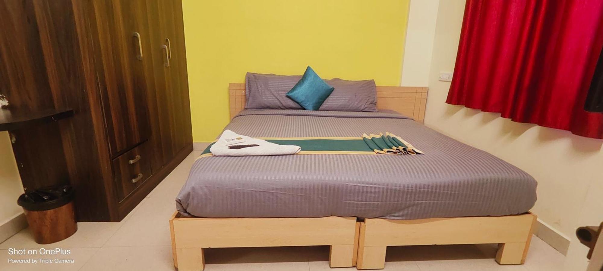 Hazel Manyata Apartment *