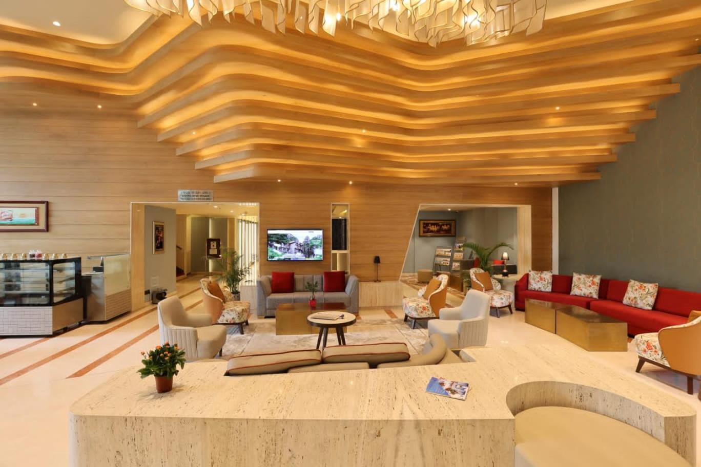 Citadel Sarovar Portico Hotel 4*