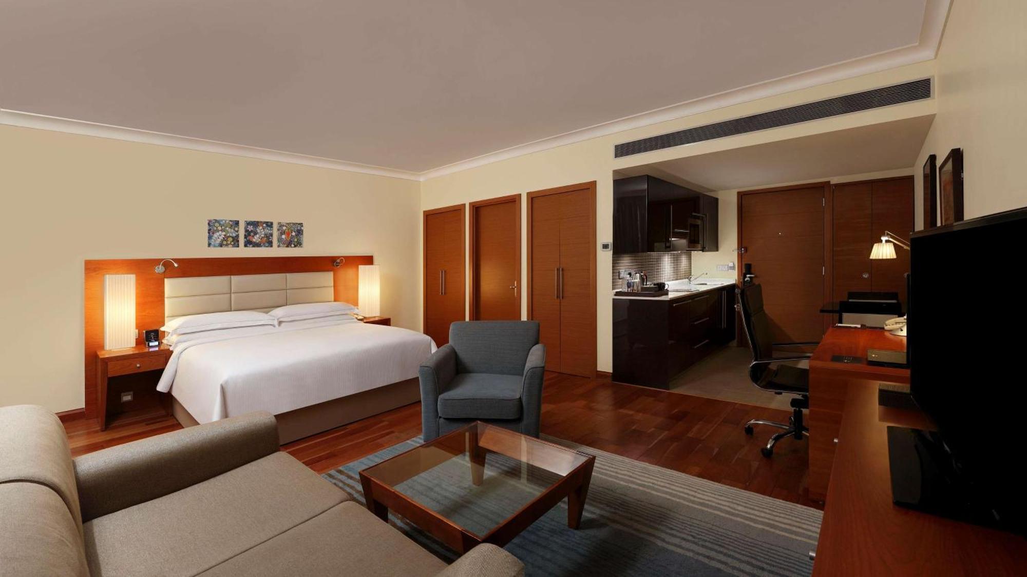 Hotel Hilton Embassy Golflinks 5*