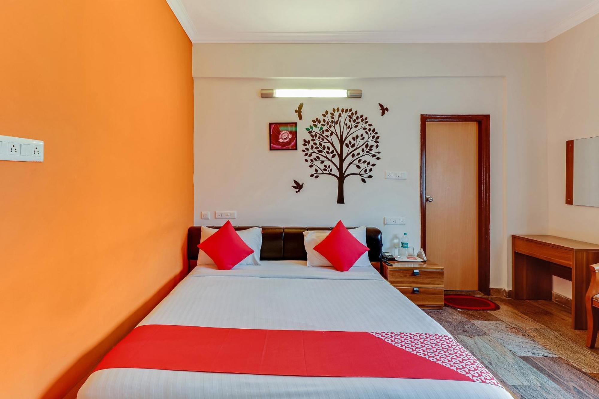 Super Collection O Goyal Residency Hotel