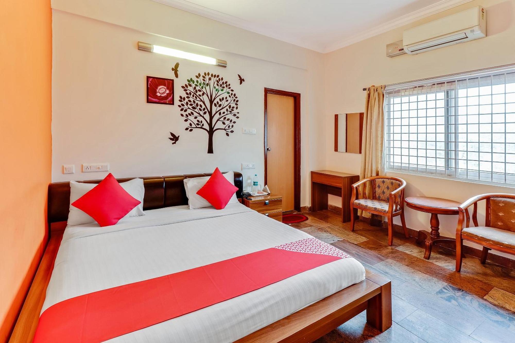 Hotel Super Collection O Goyal Residency