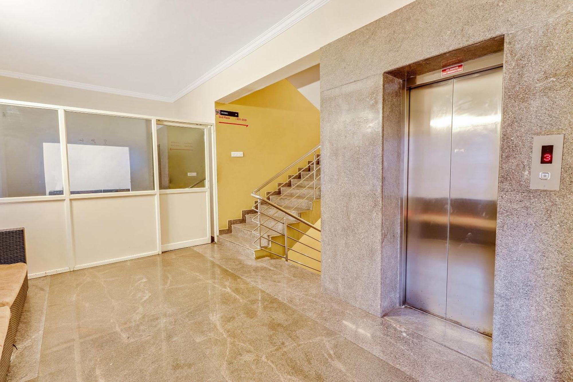 Super Collection O Goyal Residency 4*