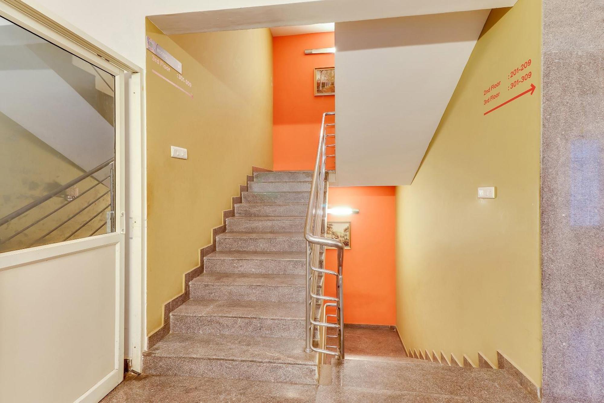 Super Collection O Goyal Residency 4*