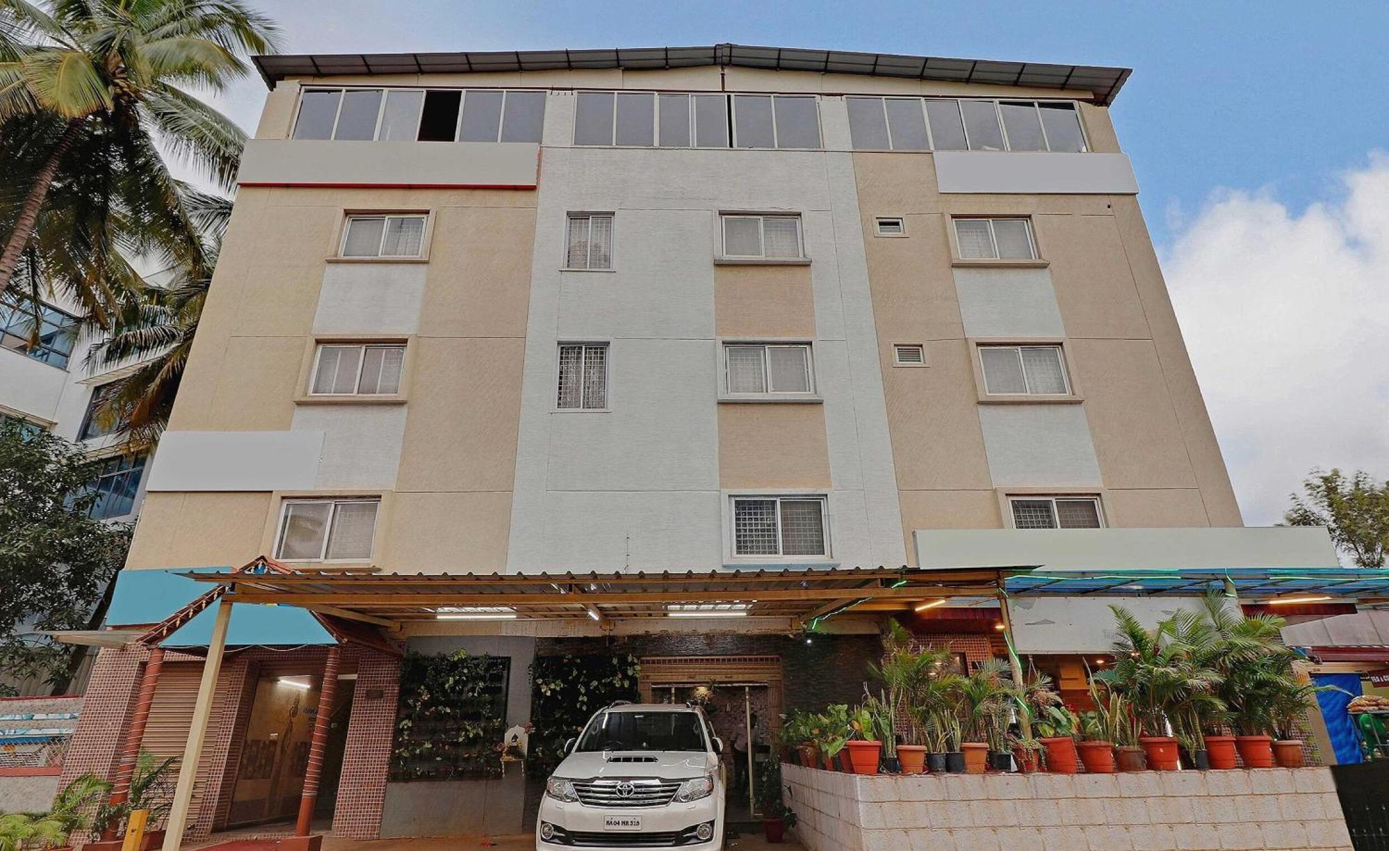 Hotel Super Collection O Goyal Residency