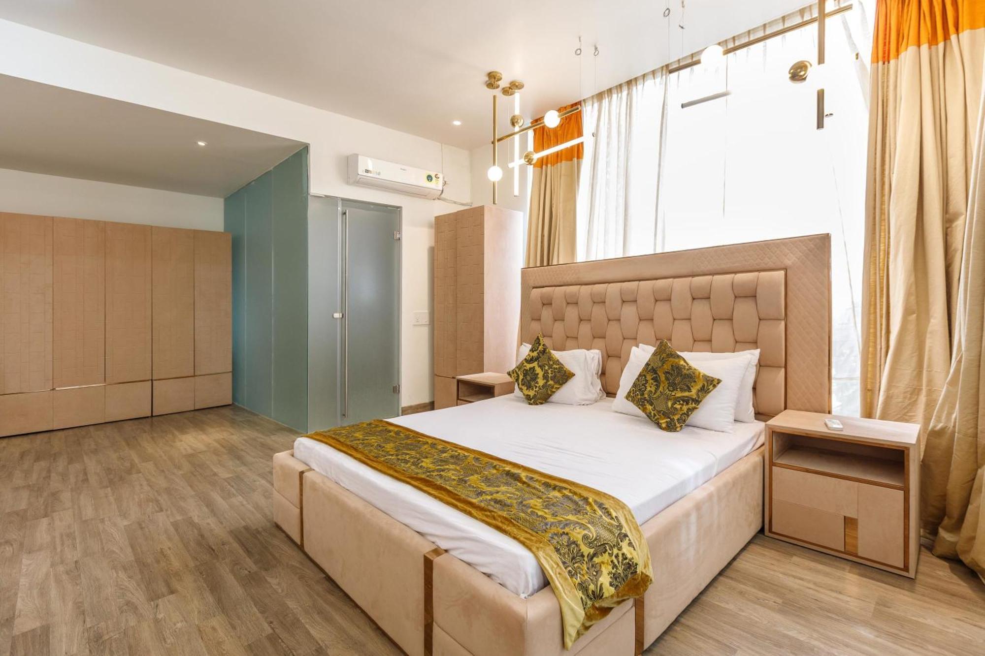 Apartment Glass Penthouse In Jayanagar 4th Block 15days Min *