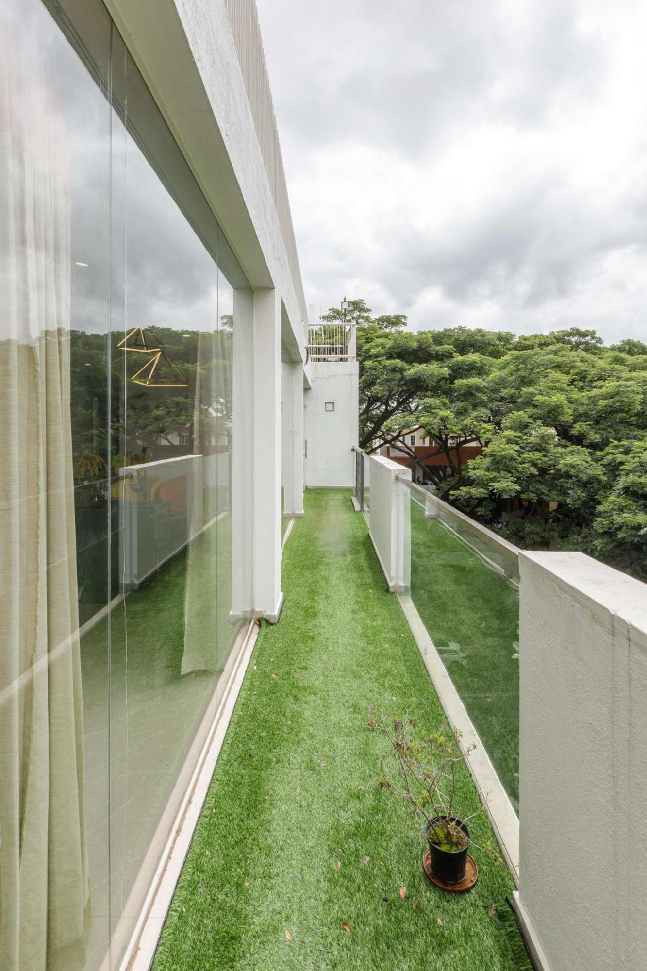 Glass Penthouse In Jayanagar 4th Block 15days Min *