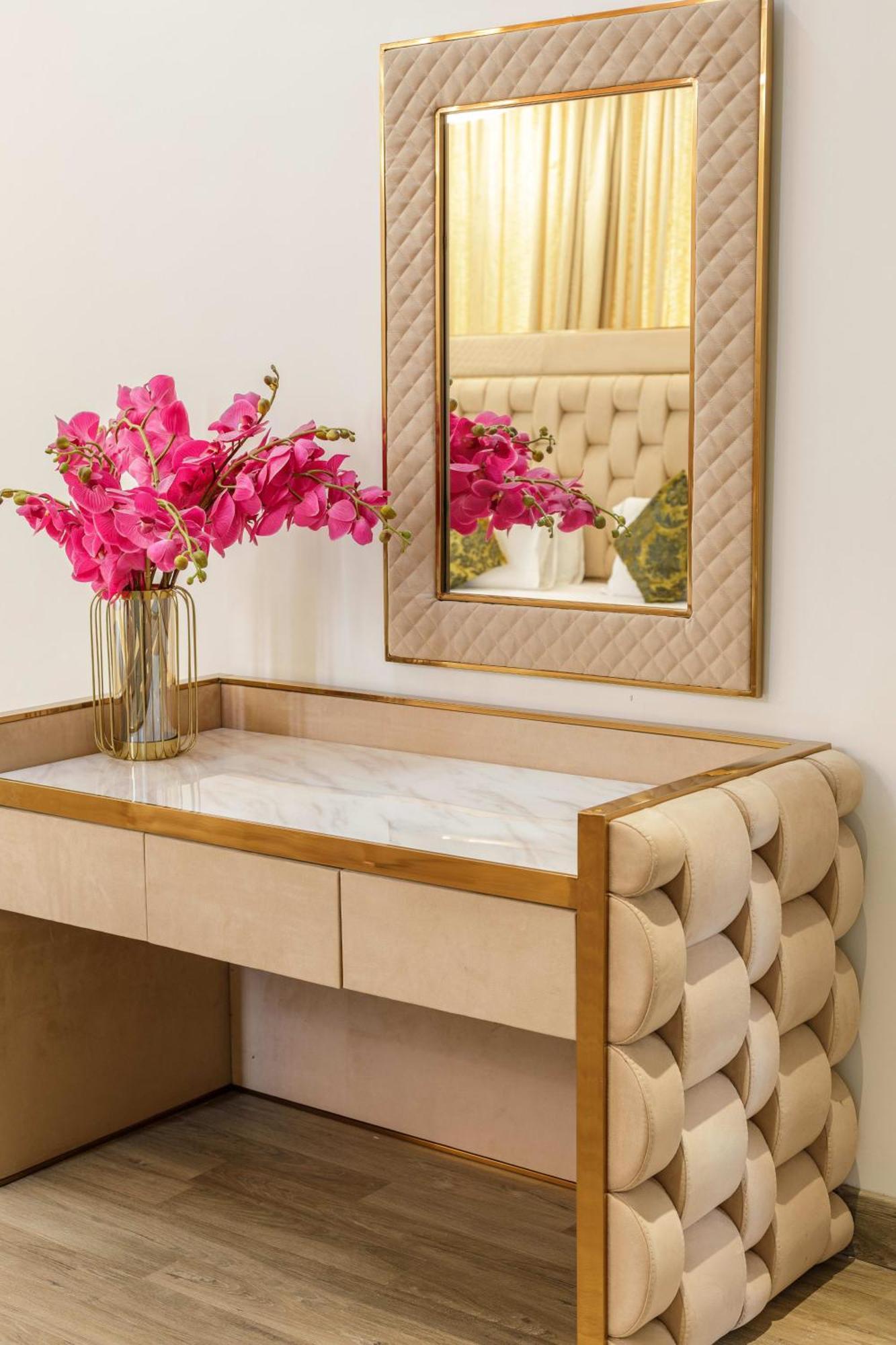 Glass Penthouse In Jayanagar 4th Block 15days Min Apartment